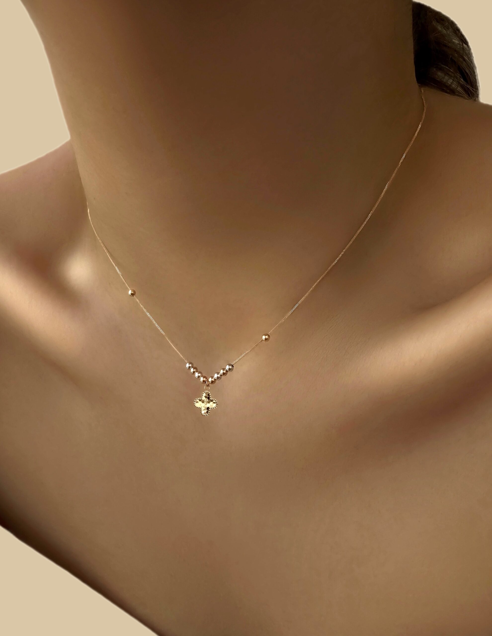 IMG_8605 گردنبند ونکلیف پولکی - Image 1